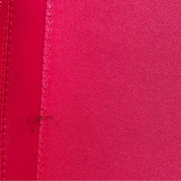 Estēe Lauder Holiday Edition Makeup Bag - Picture 10 of 15